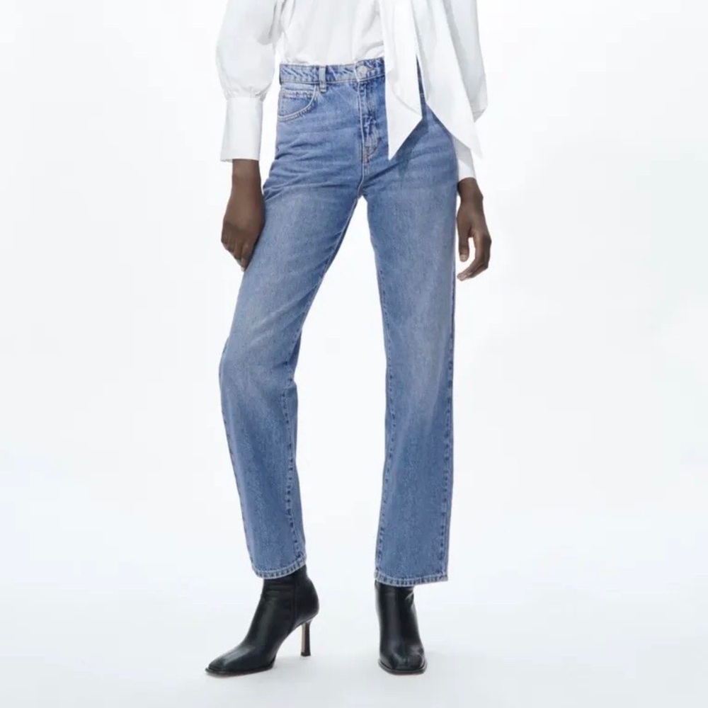 Zara High Rise Light Blue Straight Leg Jeans Size: 2